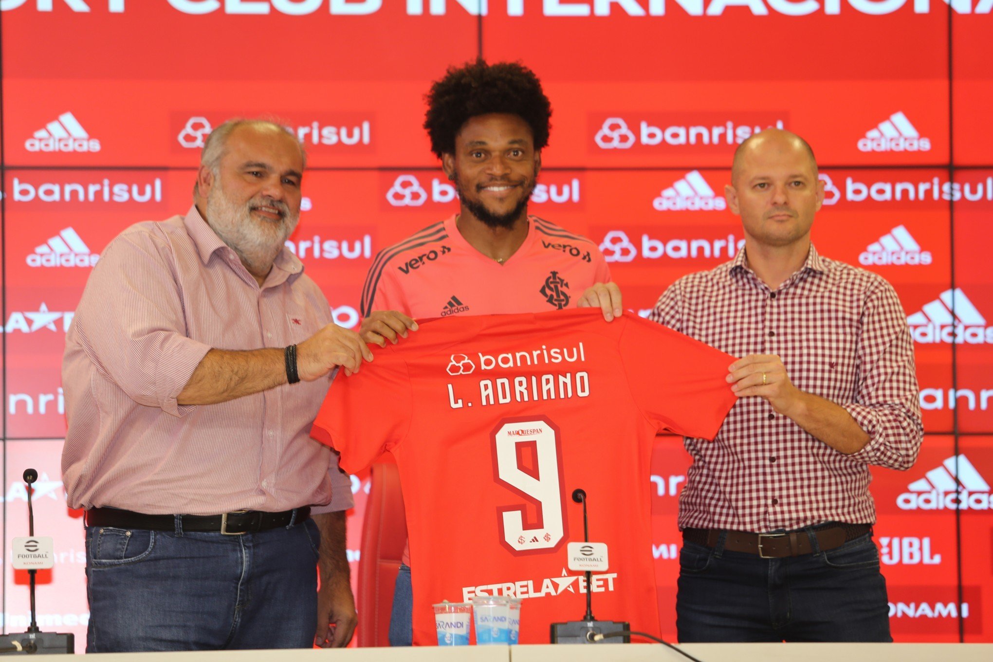 'Bem fisicamente', Luiz Adriano prevê reestreia no Inter no Gre-Nal de domingo