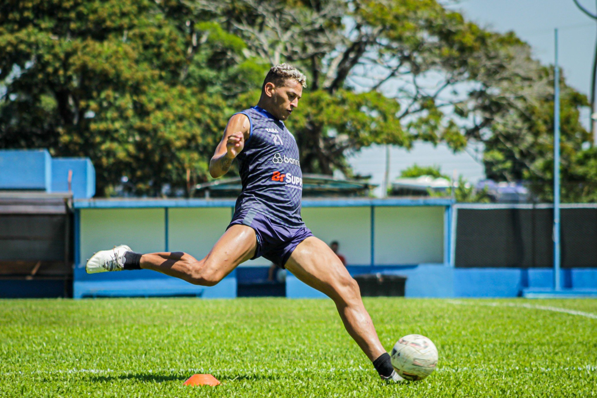 Elenco do Aimoré foca em treinar finalização antes do Clássico do Vale