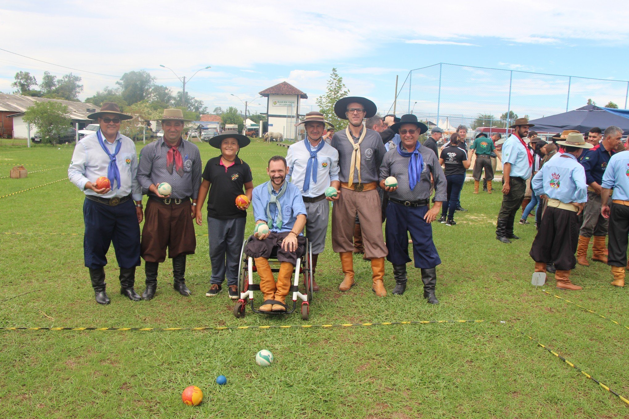 Equipe da bocha campeira do CTG Desgarrados da Querência de Sapiranga 