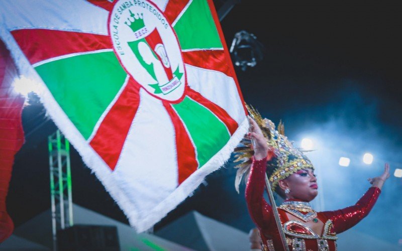 Protegidos da Princesa Isabel fica em quarto na série Prata do carnaval de Porto Alegre