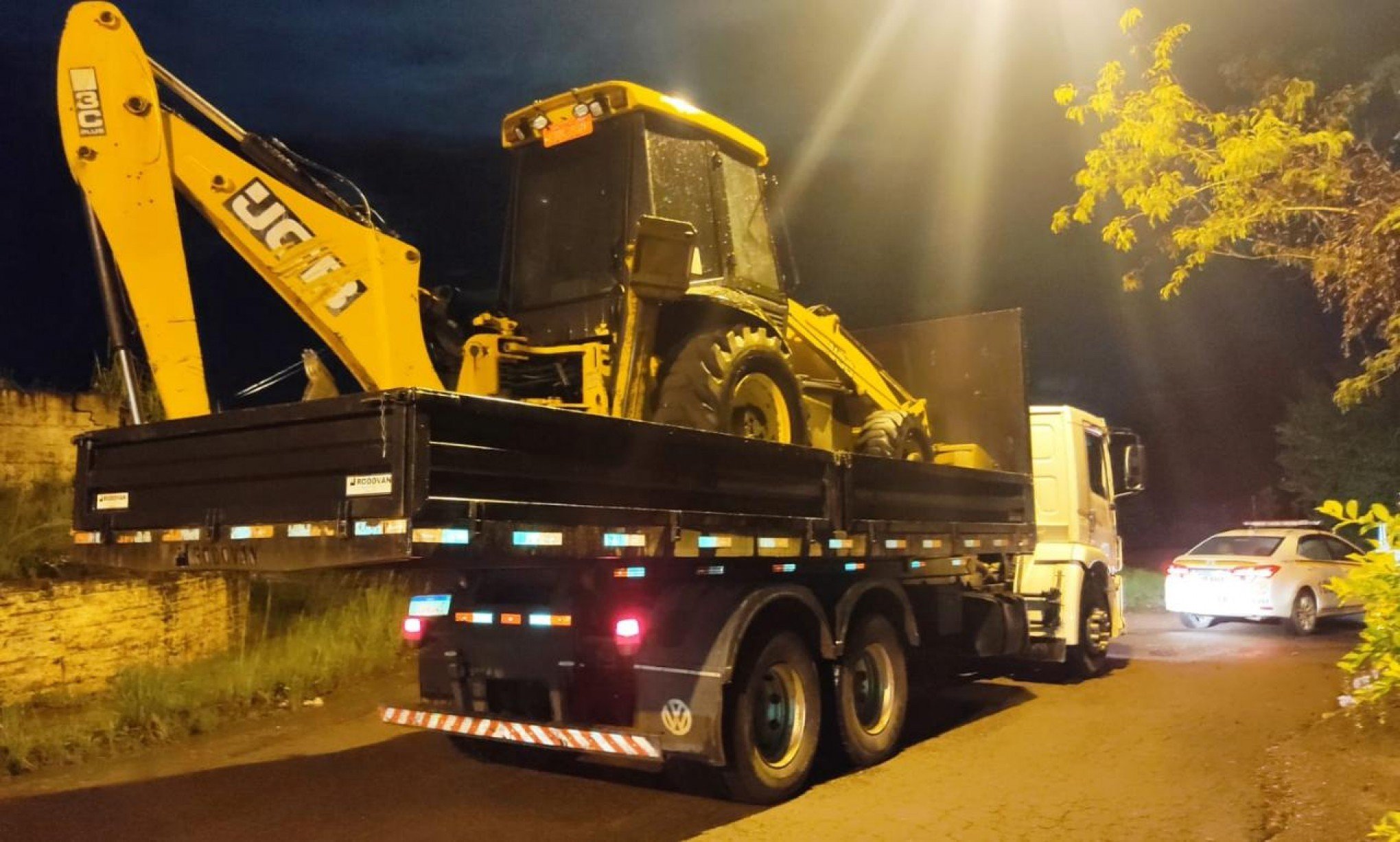 Motorista é preso em Taquara com retroescavadeira furtada