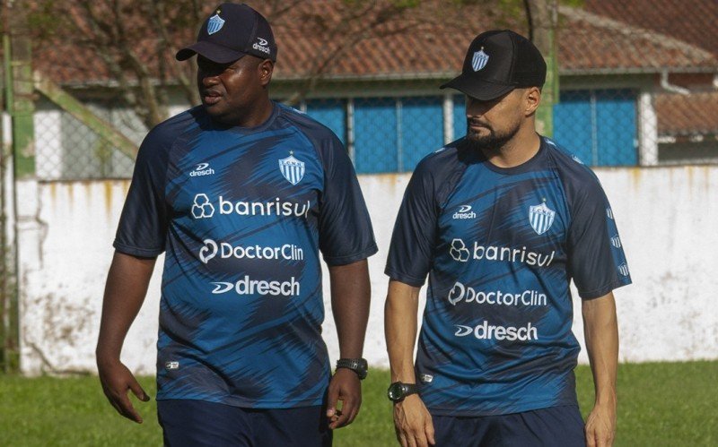 Anilado se despede do Campeonato Gaúcho em partida contra o São José no Estádio do Vale