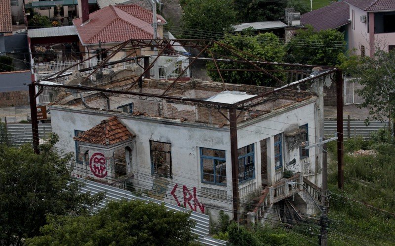 Prédio histórico sofreu danos estruturais após incêndio de 2018