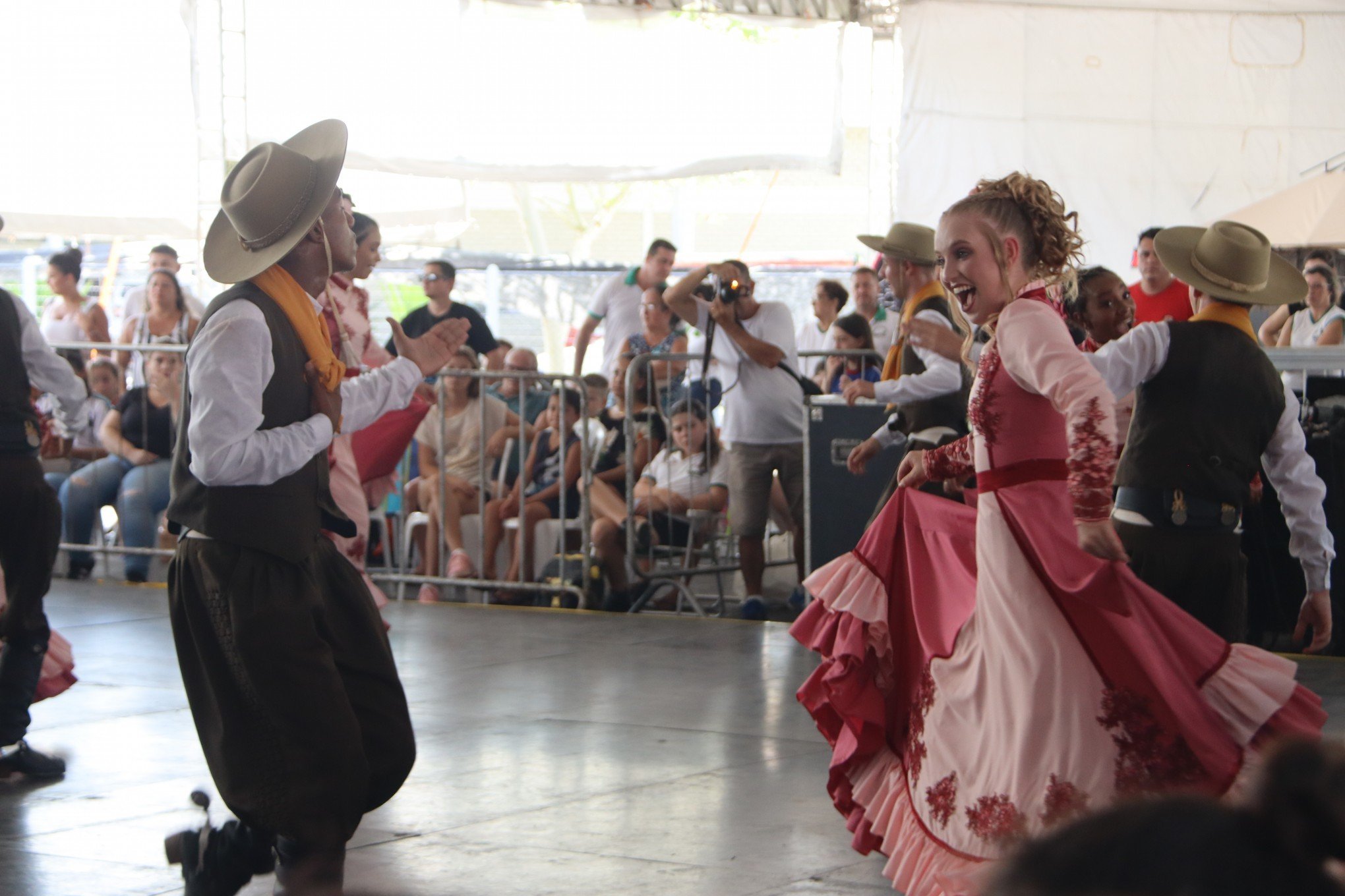 Rodeio Nacional de Campo Bom atrai tradicionalistas de diferentes regiões e estados