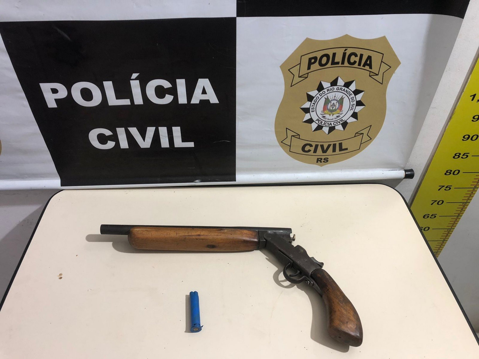 Arma de fogo é apreendida em Gramado após ocorrência de violência contra a mulher