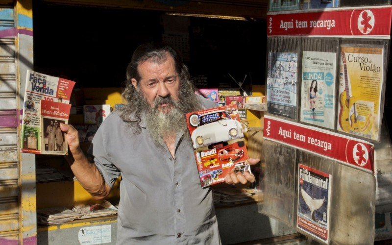 Seu Ernani trabalha há 33 anos no mesmo endereço