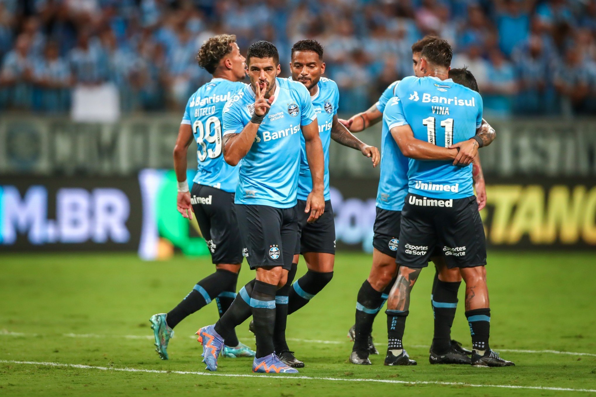 Grêmio goleira Ferroviário por 3 a 0 e avança na Copa do Brasil