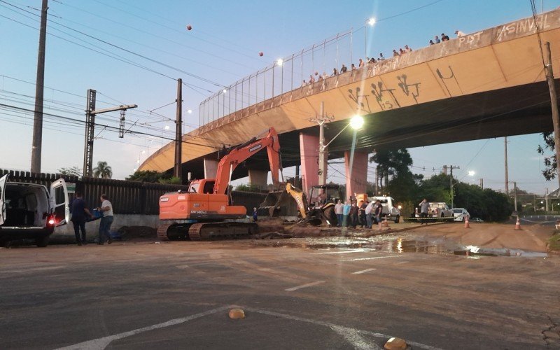 Em janeiro, moradores de Sapucaia do Sul enfrentaram o problema de falta d’água durante uma semana, devido ao rompimento na tubulação