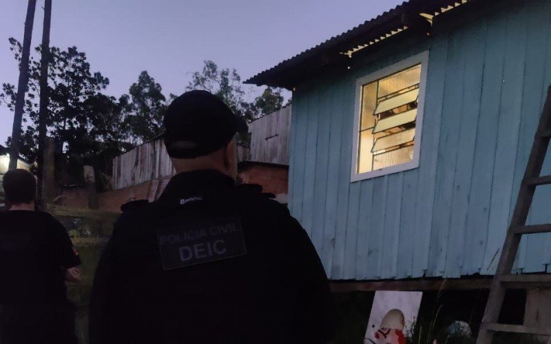 Criminosos da região suspeitos de envolvimento no sequestro de irmãos em Porto Alegre são alvos de operação