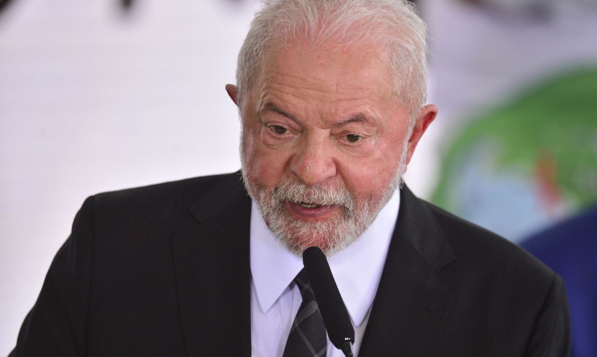 Lula classifica assassinato de crianças em SC como tragédia inaceitável e covardia