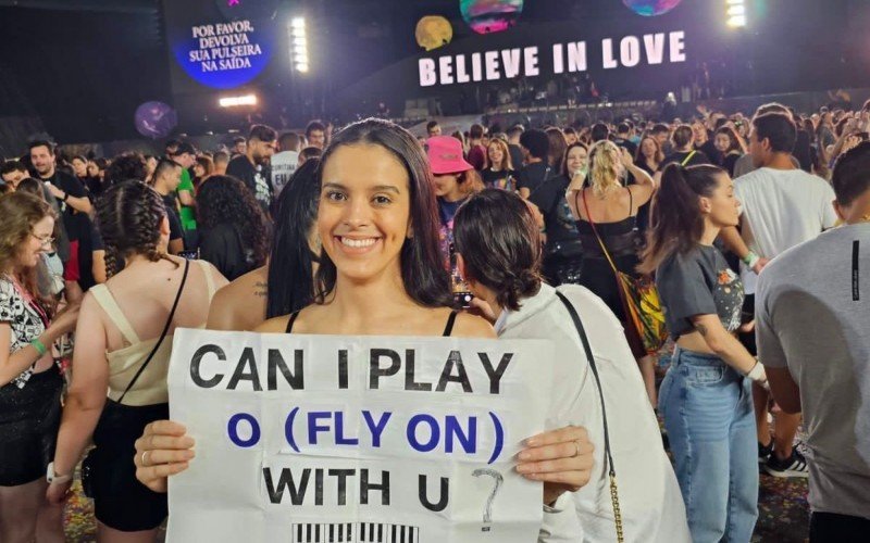 Daniele fez pelo menos cinco cartazes para nÃ£o perder a oportunidade de tocar com Coldplay