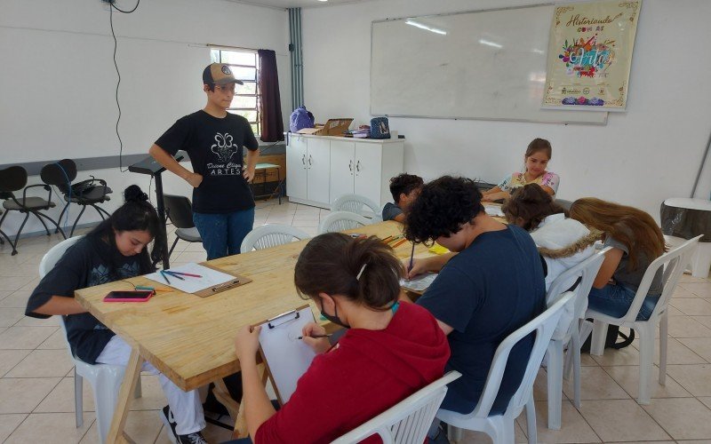 Oficina faz parte do projeto Historiando com Artes, como a aula de desenho mangá