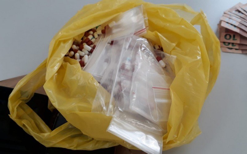 Medicamento de uso veterinário é apreendido durante operação contra tráfico de drogas e armas no Vale do Sinos