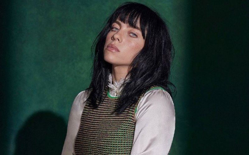 O destaque do primeiro dia é a cantora e compositora americana Billie Eilish, que faz sua primeira apresentação no Brasil