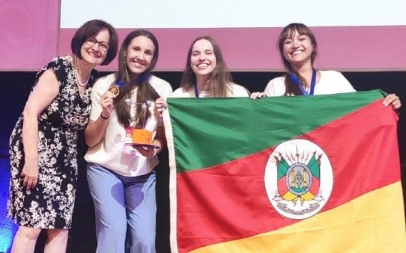 Estudantes da Fundação Liberato conquistam prêmios na Feira Brasileira de Ciência e Engenharia