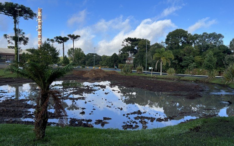 Gramadotur aterra lago no Expogramado para ampliar Ã¡rea de estacionamento