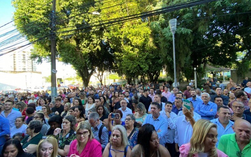 Jairo Jorge retorna ao cargo de prefeito de Canoas