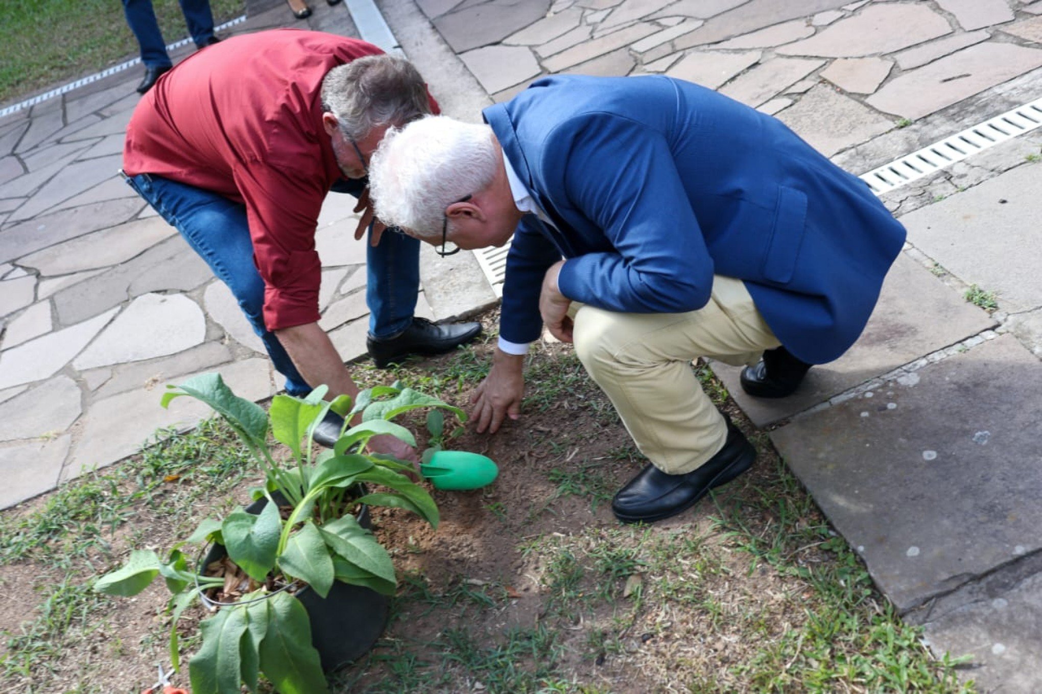 Prefeitura de São Leopoldo e Unisinos firmam parceria pelo projeto Farmácia Viva