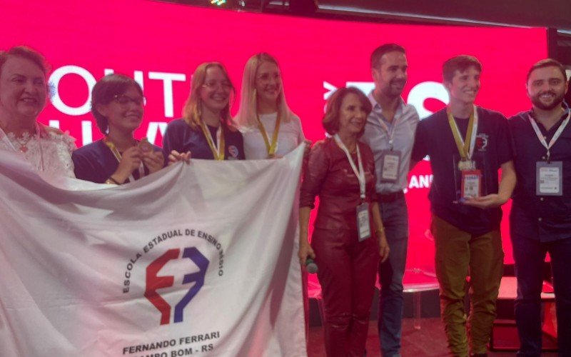 Estudantes de Campo Bom vencem competição estadual de inovação no South Summit