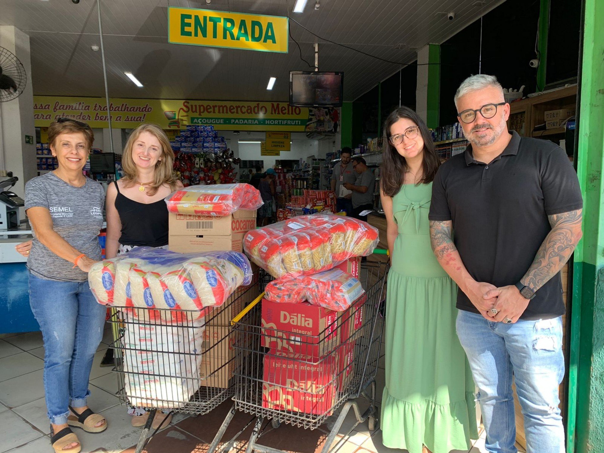 Sicredi Pioneira doa uma tonelada de alimentos para Prefeitura de São Leopoldo