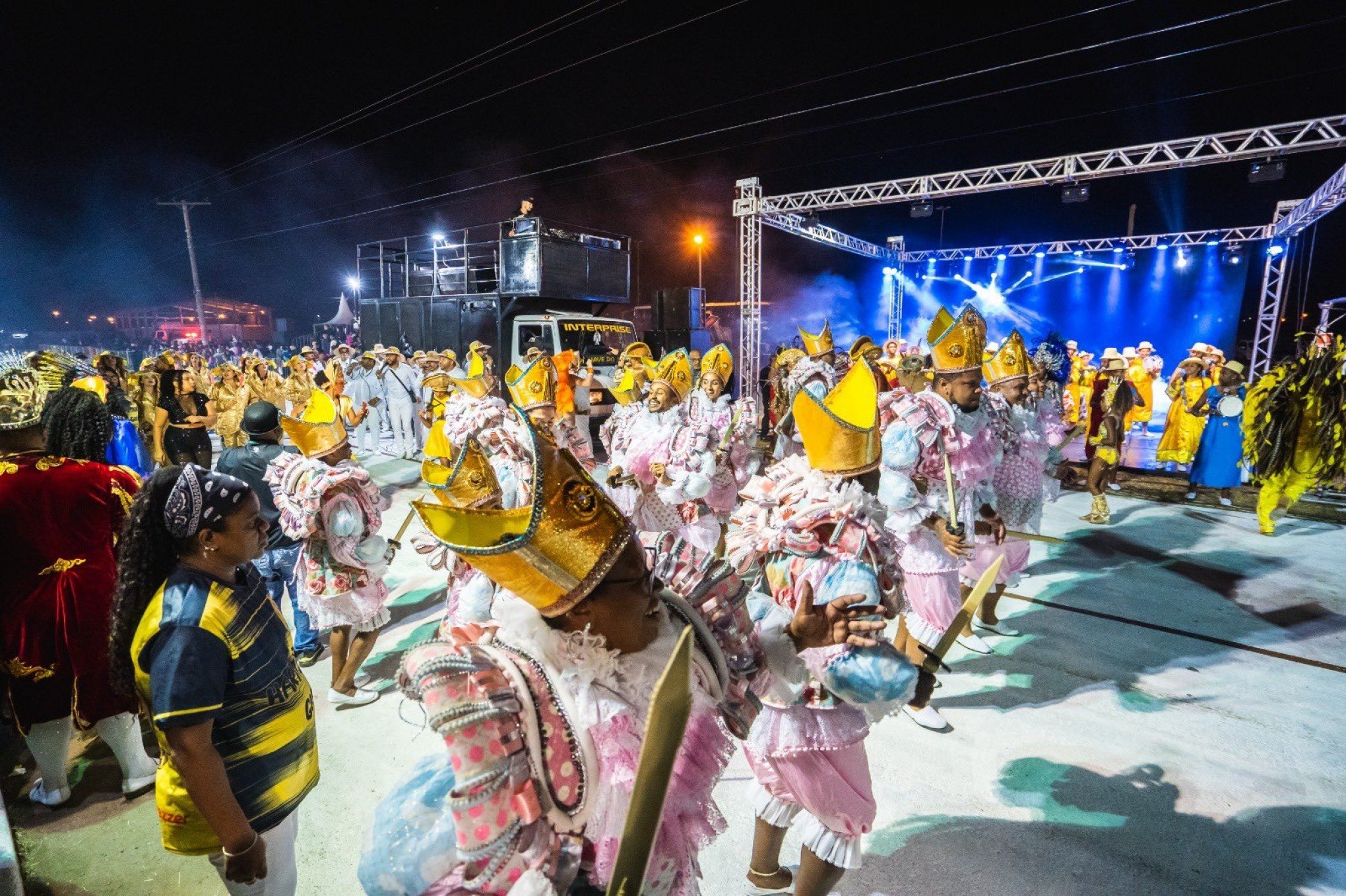 Parque Assis Brasil recebe o desfile de carnaval de Esteio neste sábado