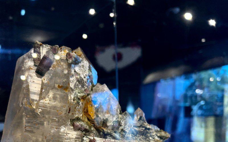 Exposição de turmalinas no Geo Museu em Gramado