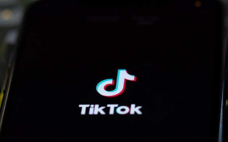 TikTok é multado por uso de dados de crianças no Reino Unido | abc+
