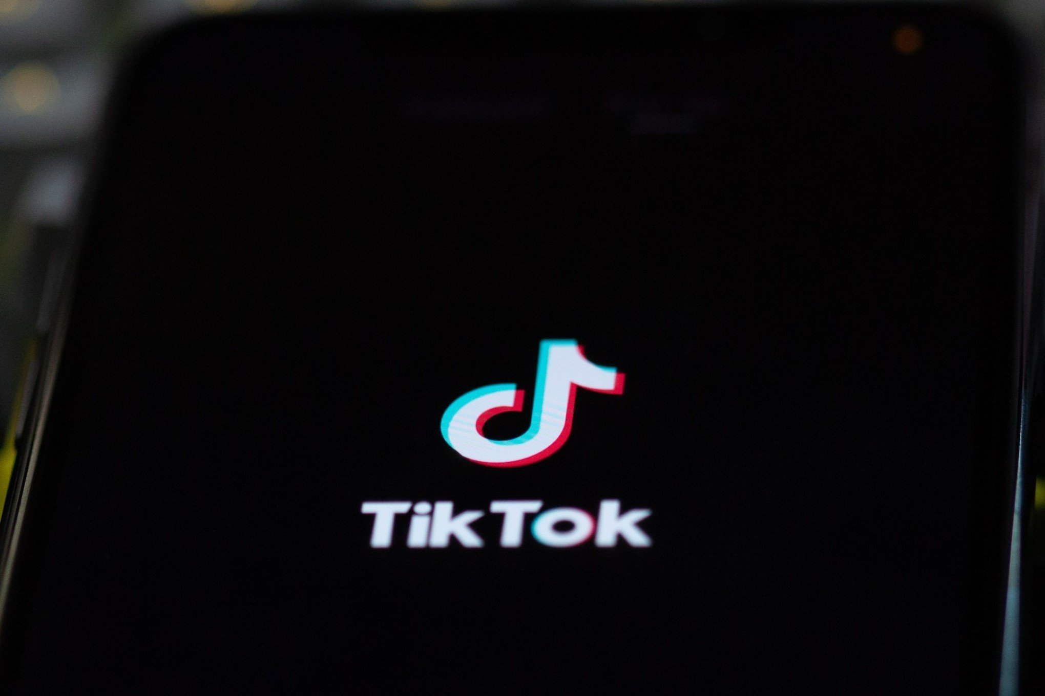 TikTok é multado por uso de dados de crianças