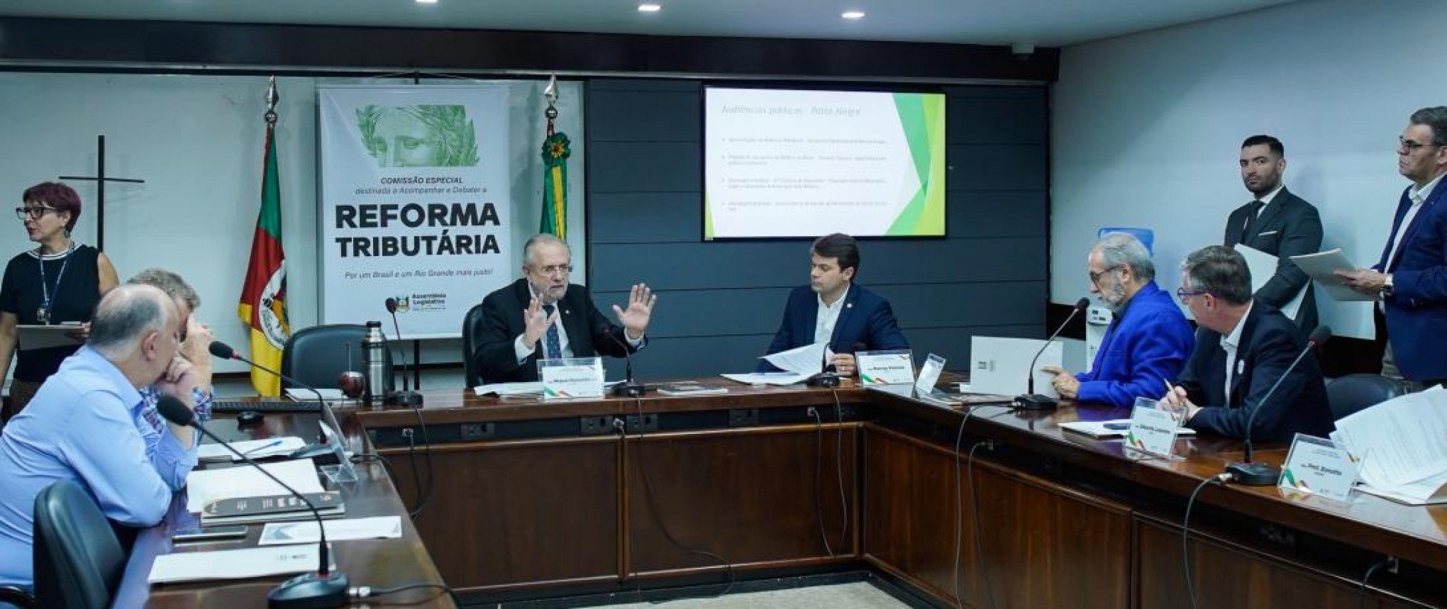 Comissão Especial da Reforma Tributária define plano e audiências na Capital e interior