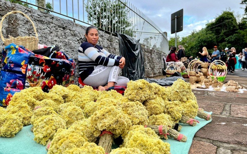 Local onde estÃ¡ o tÃºmulo do padre Reus Ã© destino de romeiros de diferentes cidades da regiÃ£o   