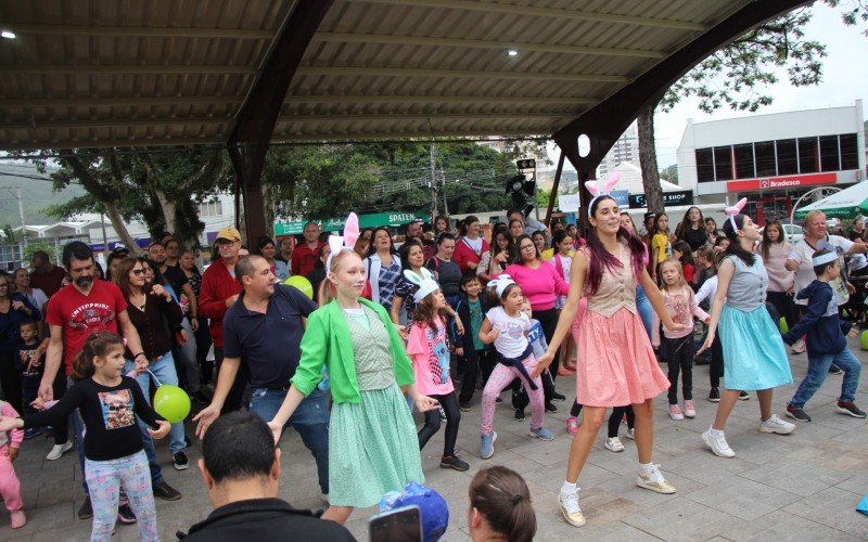 Páscoa Solidária divertiu as famÃlias em Estância Velha