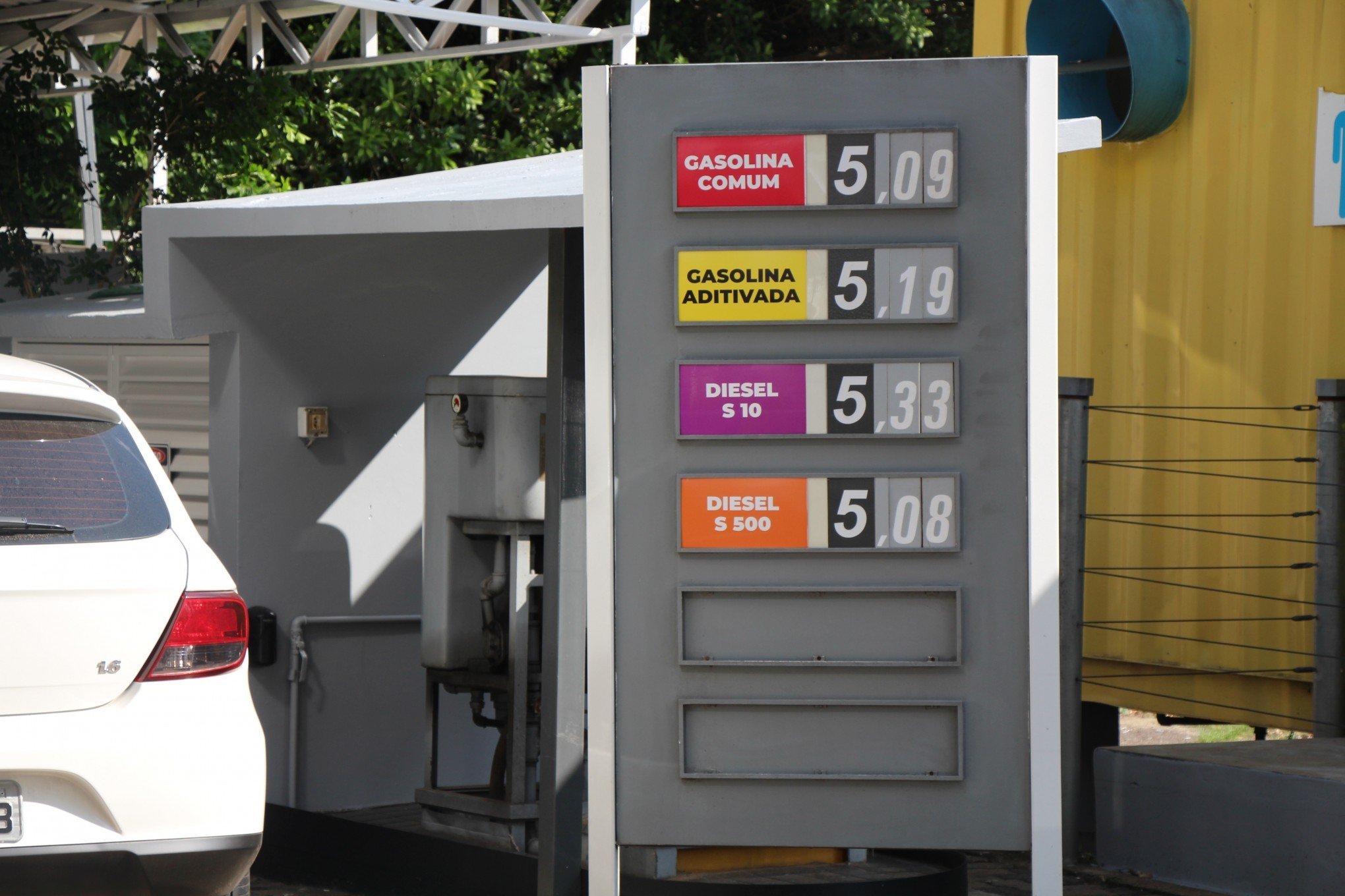 Motoristas de Novo Hamburgo aproveitam domingo de Páscoa com gasolina mais barata