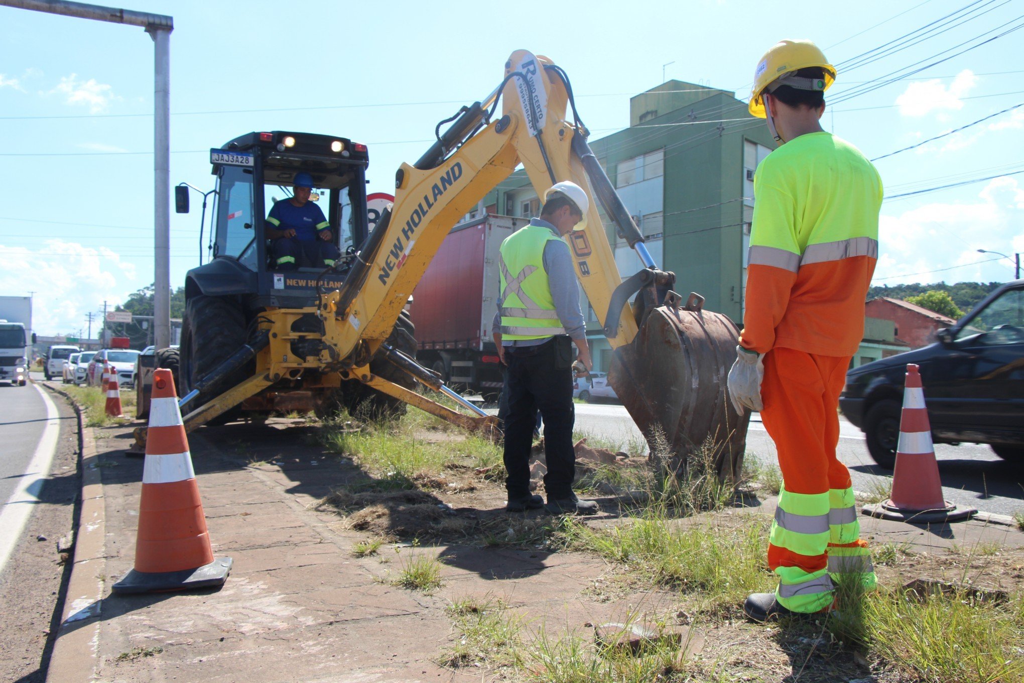 Movimentação na RS-240: Começam as obras do viaduto da Scharlau