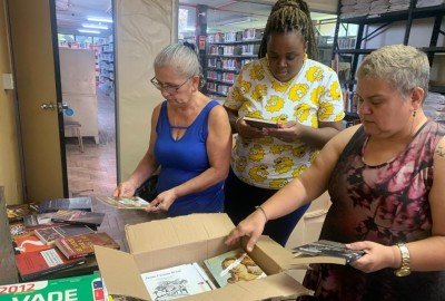 Doação de livros para a Biblioteca Vianna Moog