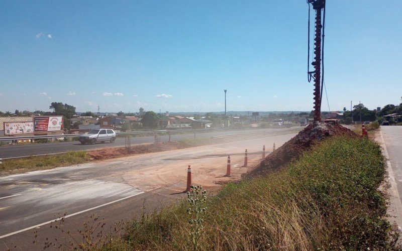 Bloqueios no km 2,5 da rodovia começaram nesta terça e ocorrem novamente hoje