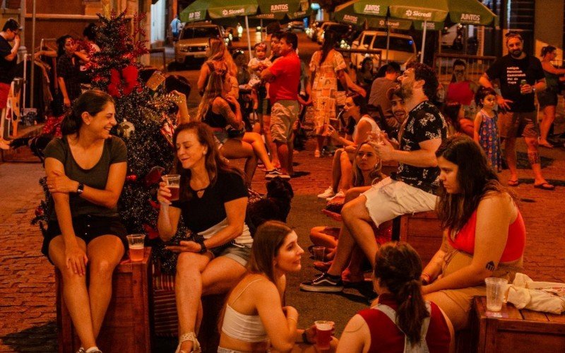 Rua do Lazer entra em ritmo carnavalesco neste domingo em São Leopoldo