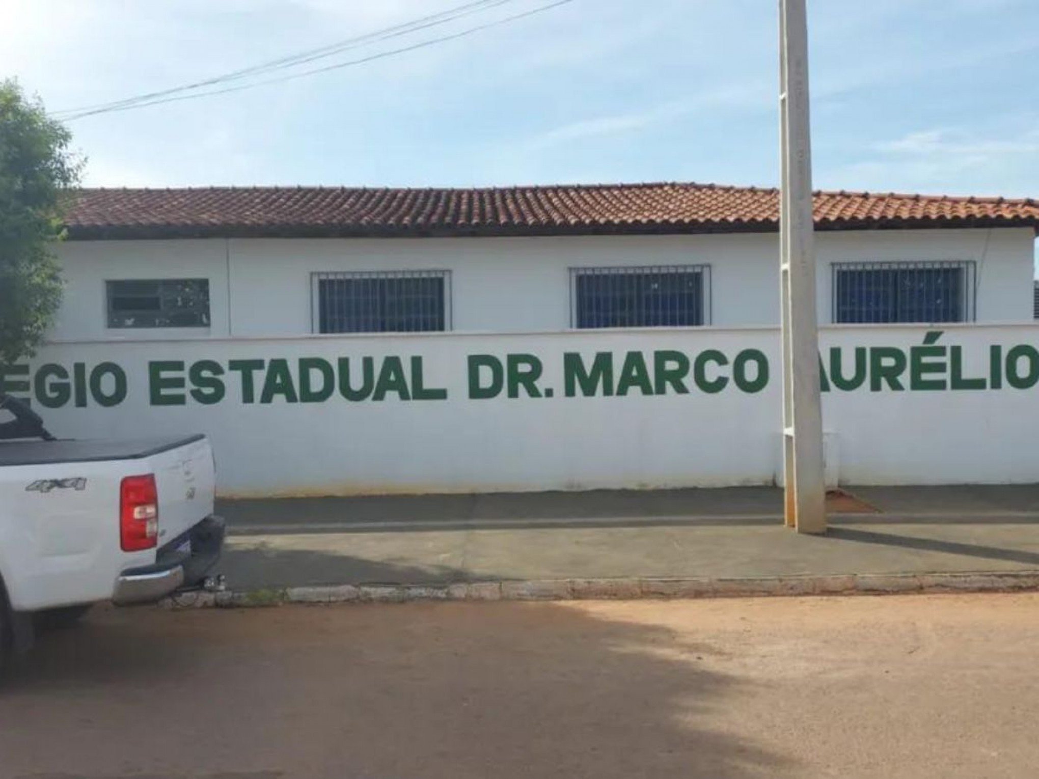 Ataque em escola deixa pelo menos três feridos em Goiás