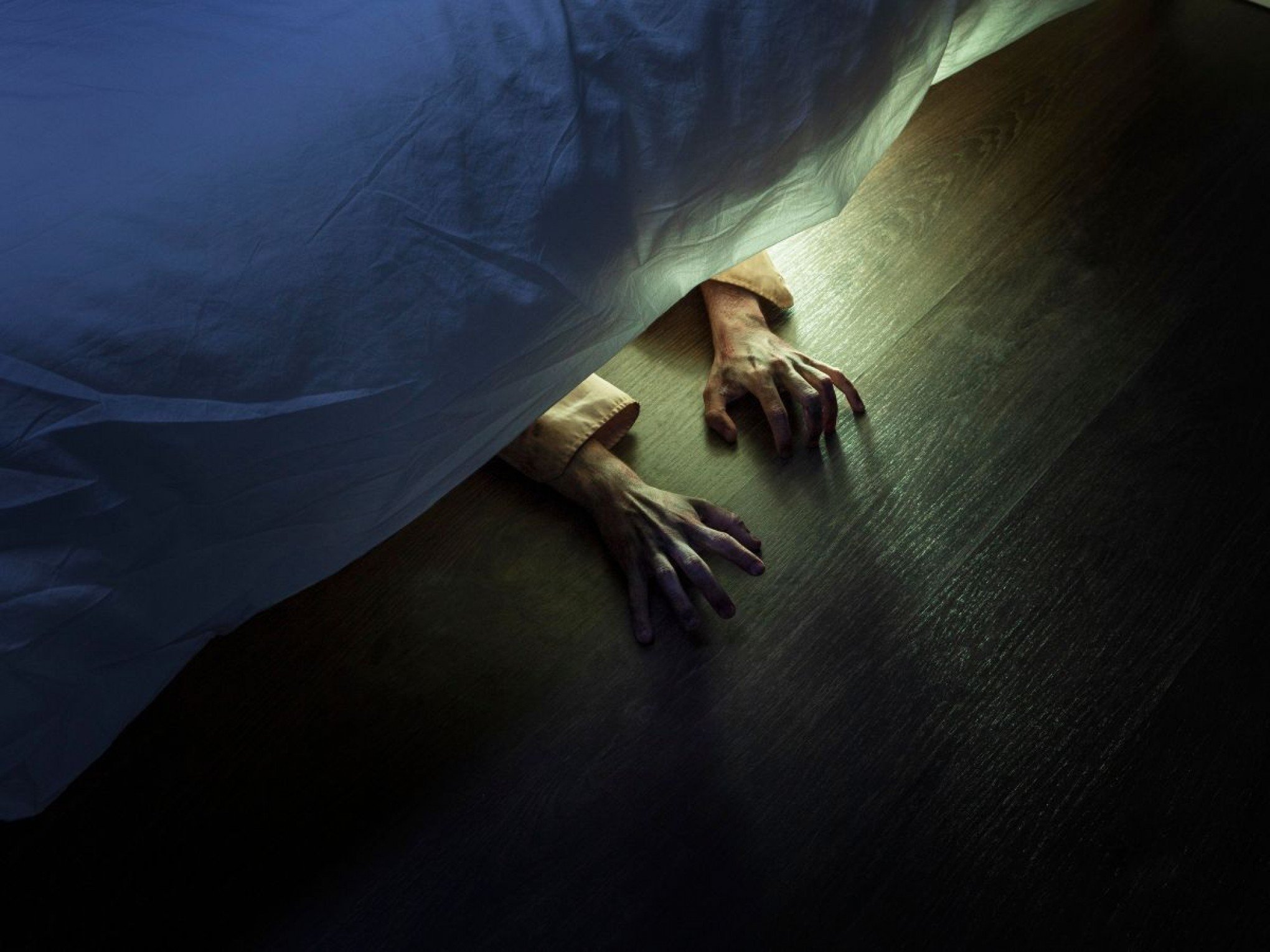 Brasileira descobre morador embaixo da própria cama