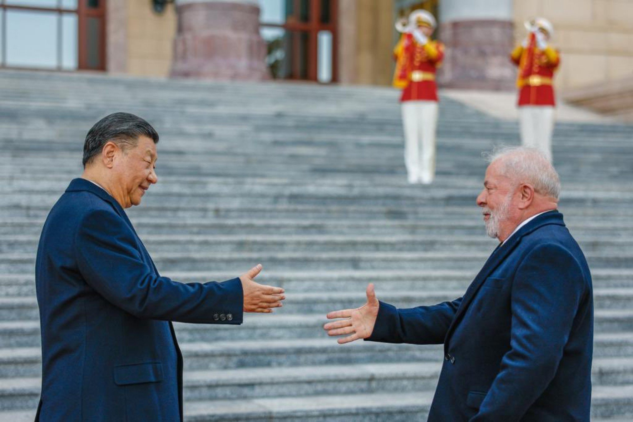"Ninguém proibirá relações com a China": Saiba detalhes do encontro entre Lula e Xi Jinping