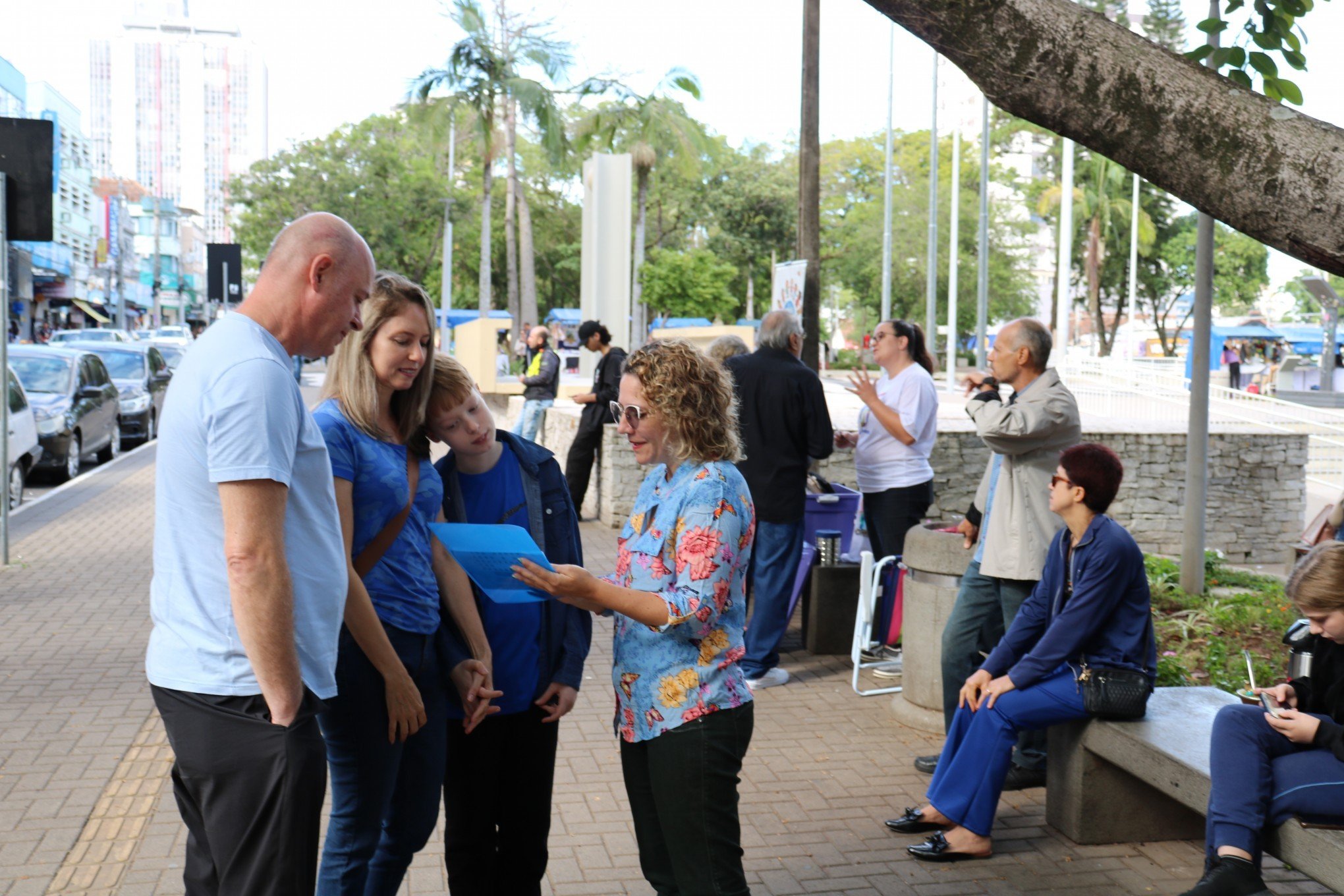 Família Colombo participou do evento de conscientização sobre o autismo, realizado na Praça do Imigrante