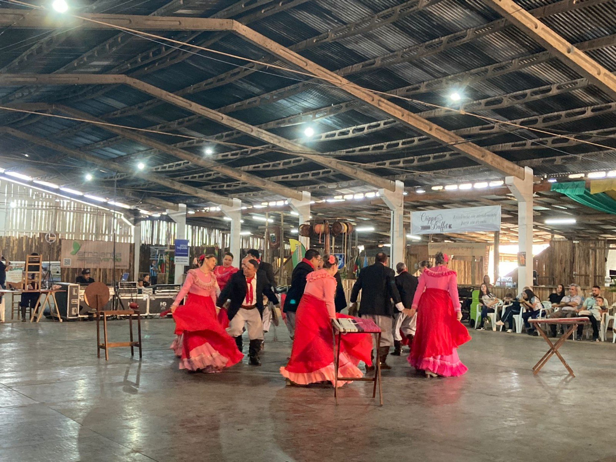 Atrações artísticas e campeiras levam visitantes a Taquara neste domingo