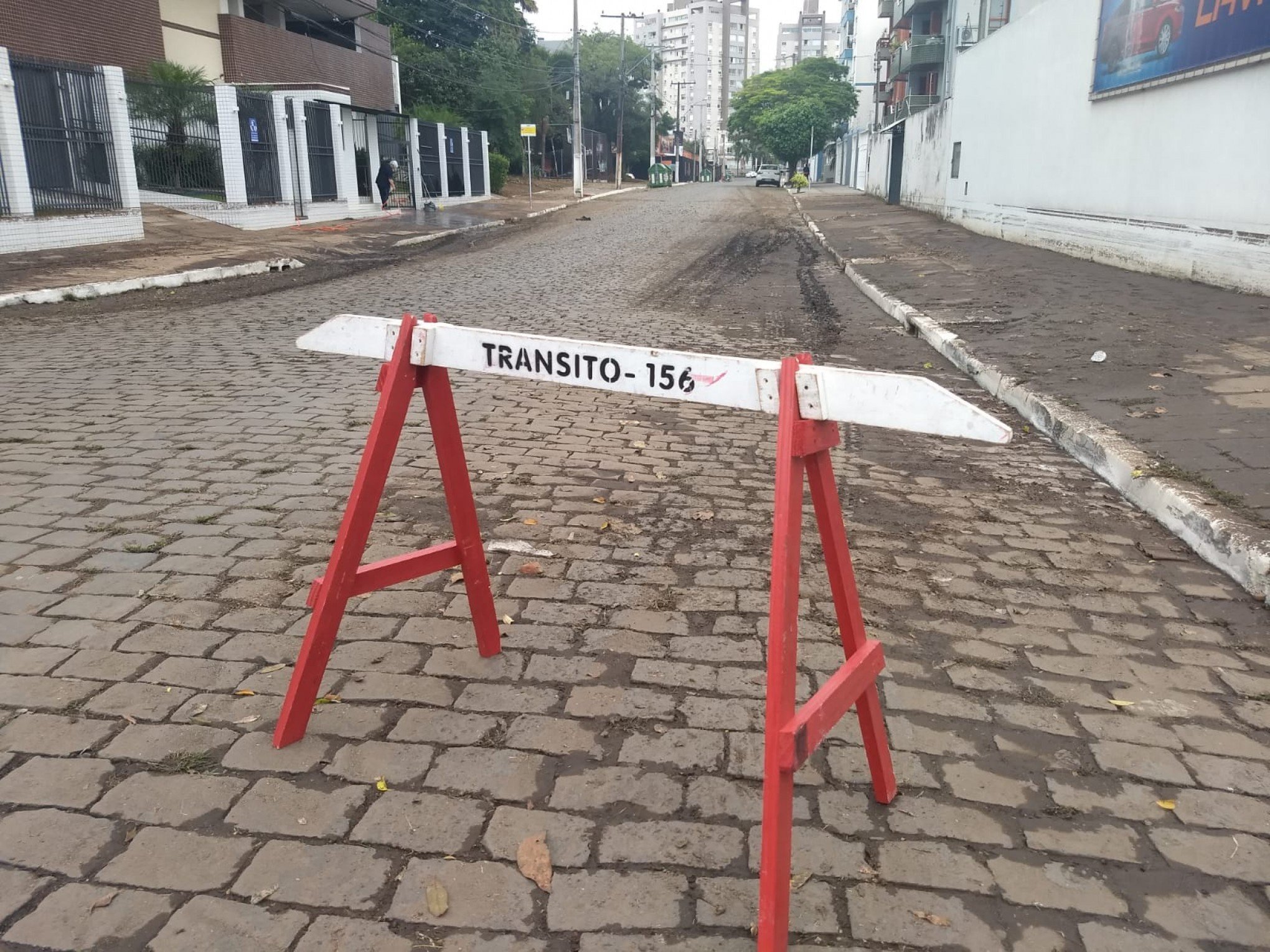 Início de semana foi de limpeza após a chuva que inundou vários pontos de Canoas