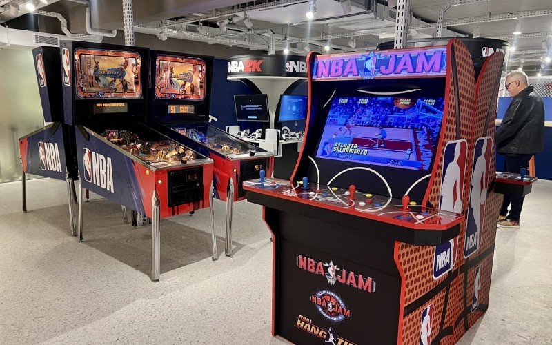 NBA Park Gramado possui mais de 15 atrações para os fãs da liga de basquete americana