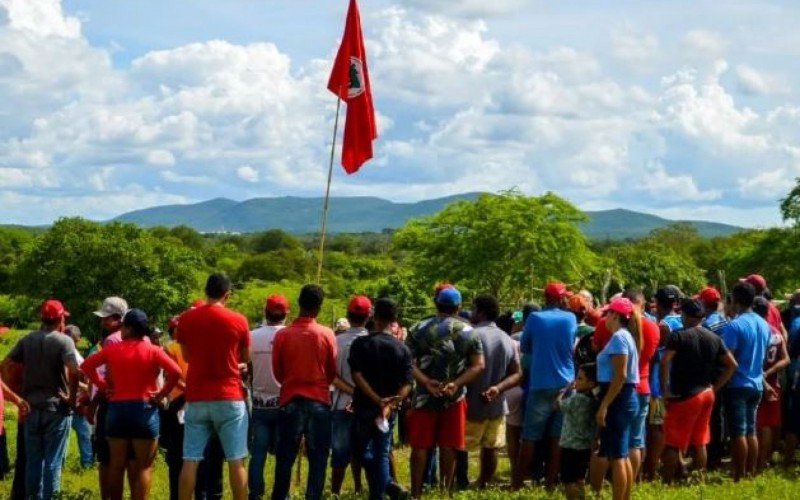 MST invade área de pesquisa e preservação da Embrapa em Pernambuco