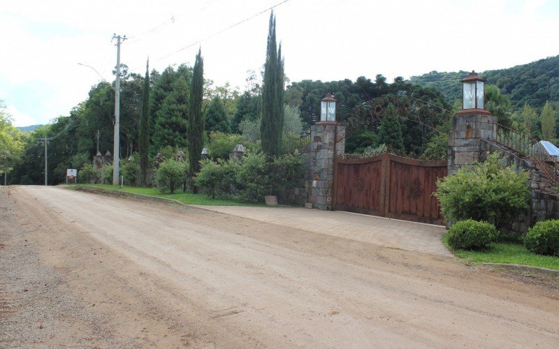 Linha Tapera, frente da Caza Willfrido