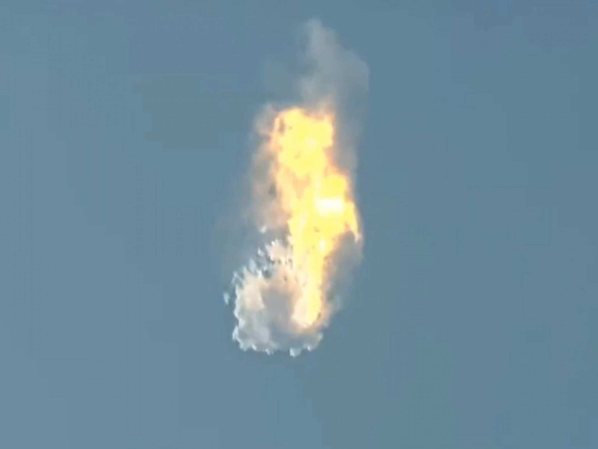 VEJA VÍDEO: Foguete da SpaceX explode 4 minutos após decolagem bem-sucedida