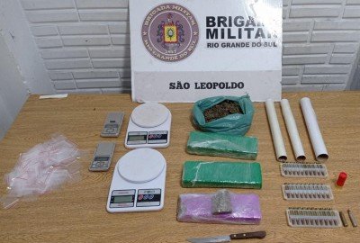 Material, inclusive munições de fuzil, foi encontrado com o preso