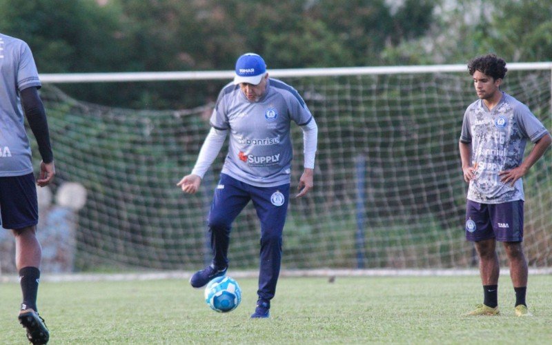 Gelson Conte vai comandar o Aimoré no jogo-treino contra o Sindicato