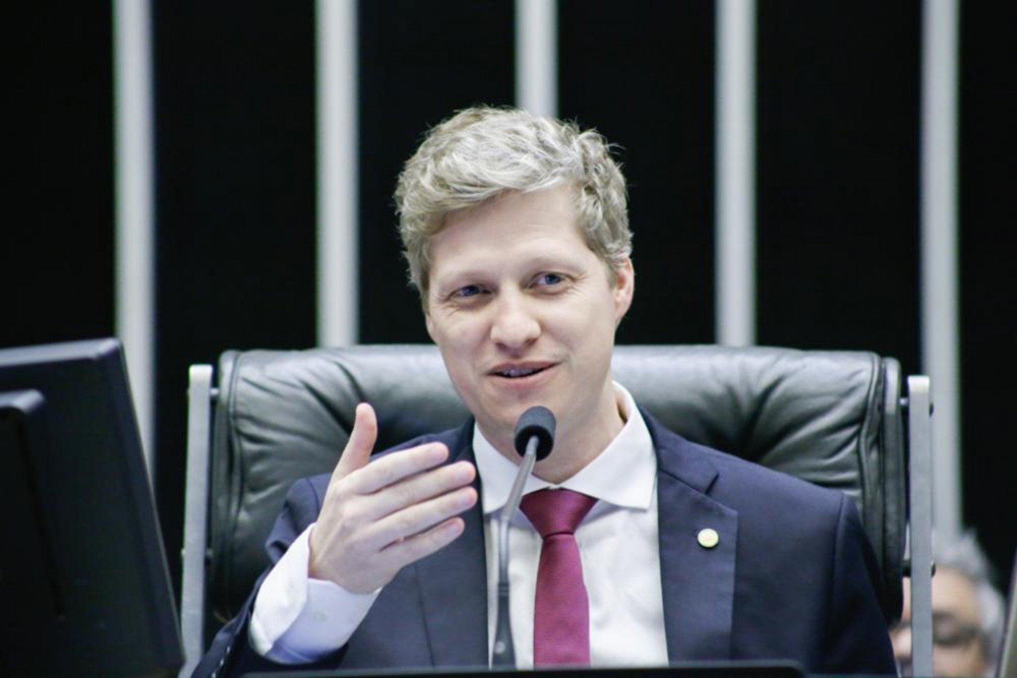 Entidade empresarial se manifesta sobre indiciamento de Marcel Van Hattem; confira