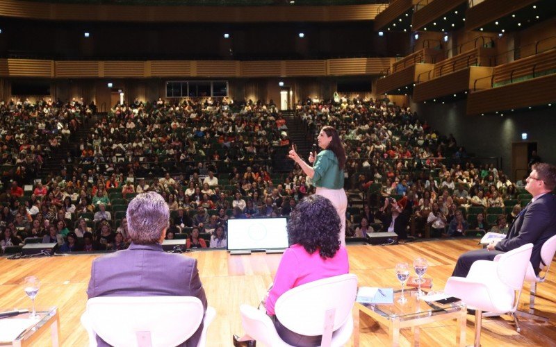 FÃ³rum sobre EducaÃ§Ã£o em Novo Hamburgo